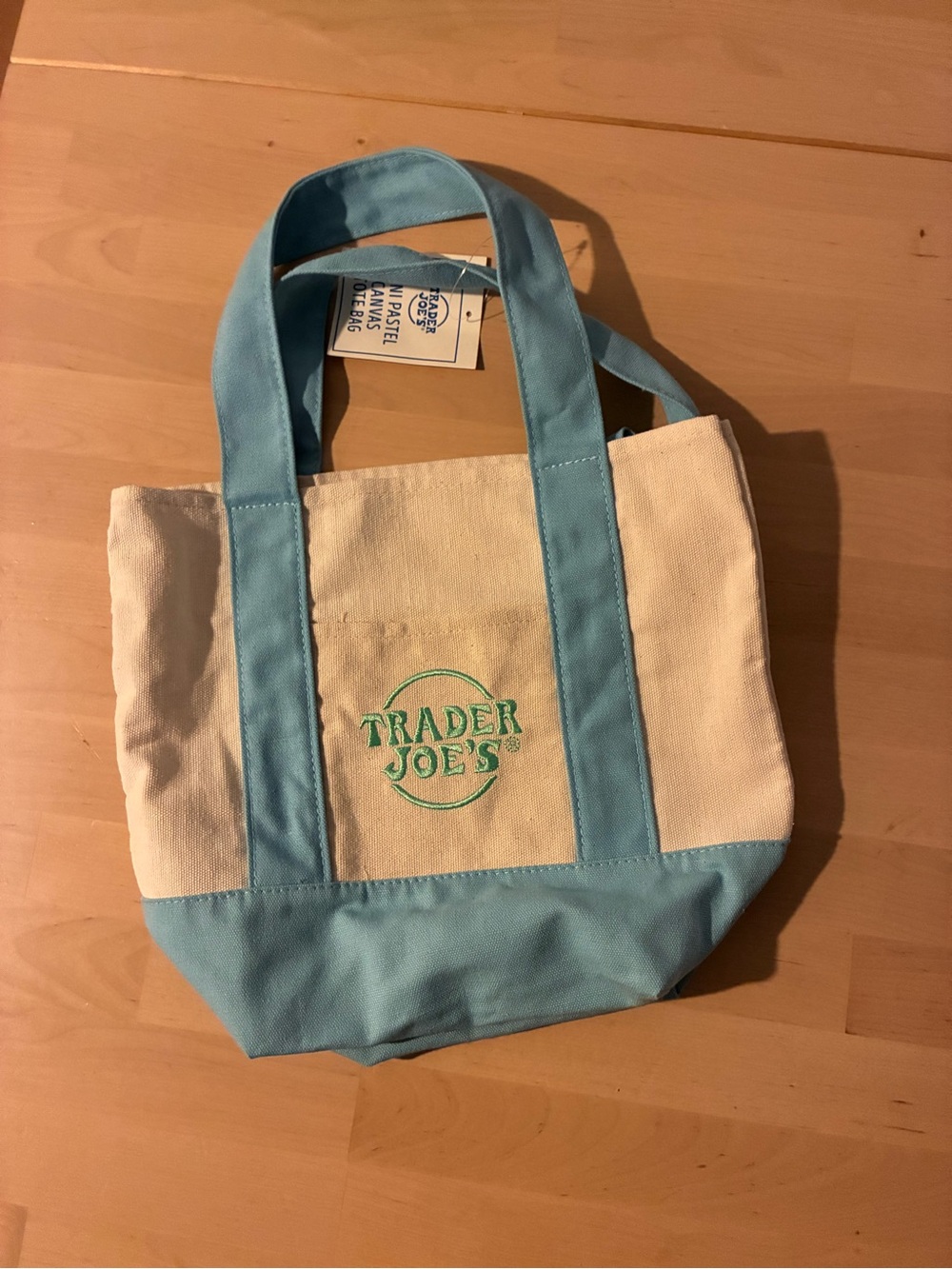Trader Joe’s Spring 2025 mini tote